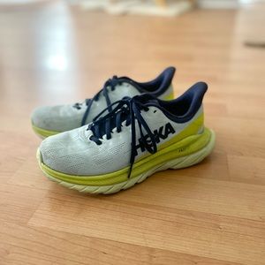 EUC Hoka Mach 4